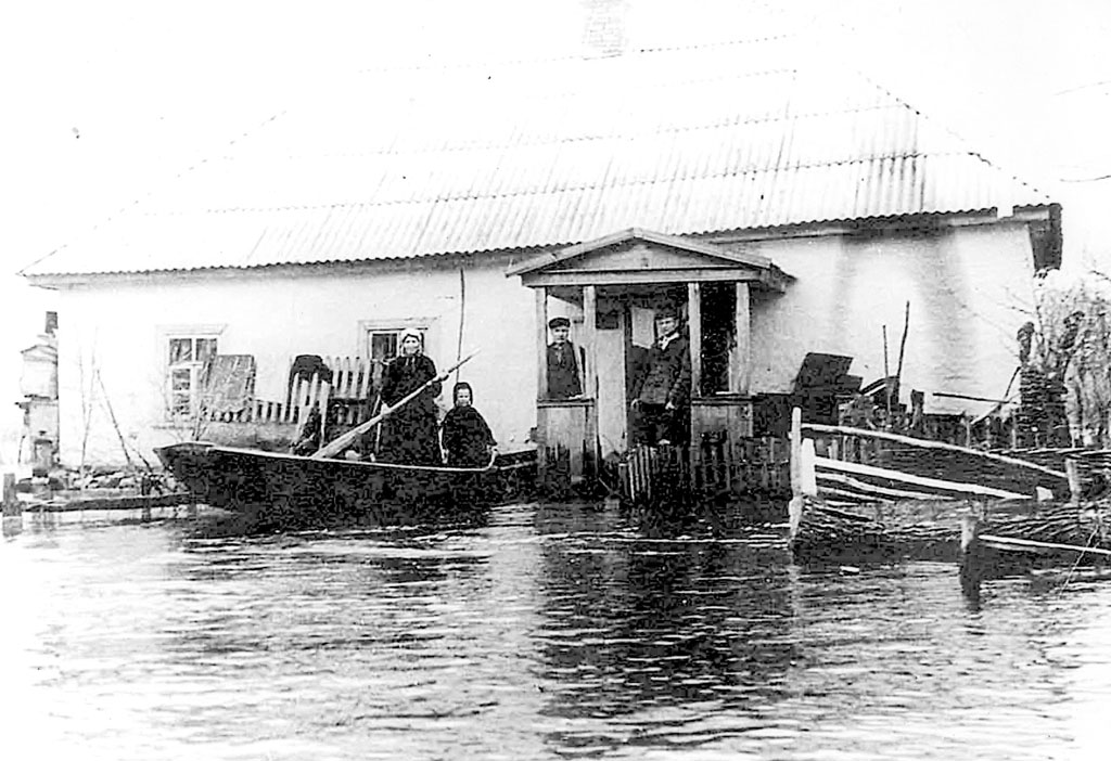 затоплена хата