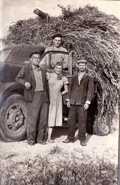 НА машині з сіном