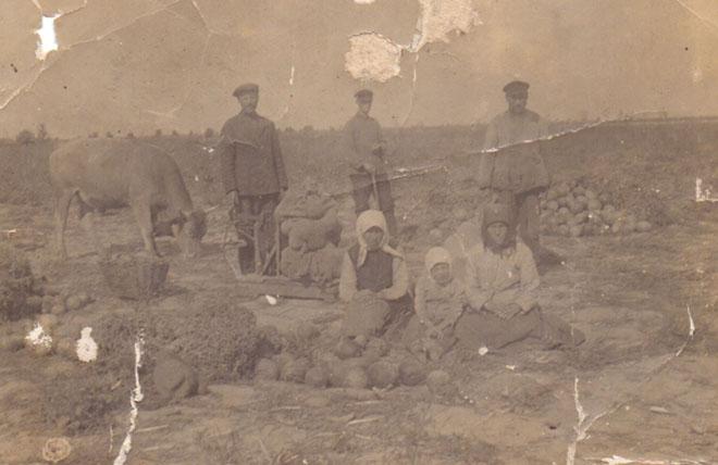 На баштані    0032